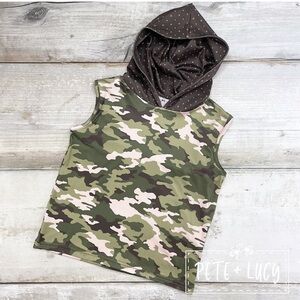 Pete and Lucy Green, black, and tan camo tank sleeve hoodie Boys 7-8